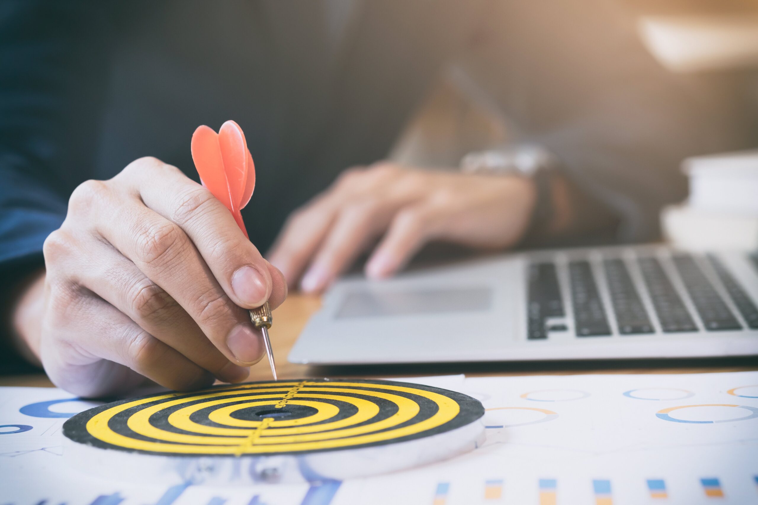 business-strategy-success-target-goals (2)